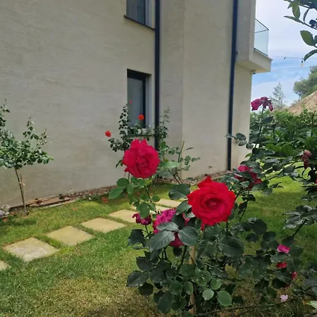 Holidays To Remember-sea Lovers Villa Durrës
